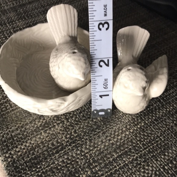 Fitz and Floyd Birds in Nest Salt and Pepper Shakers - Picture 9 of 9